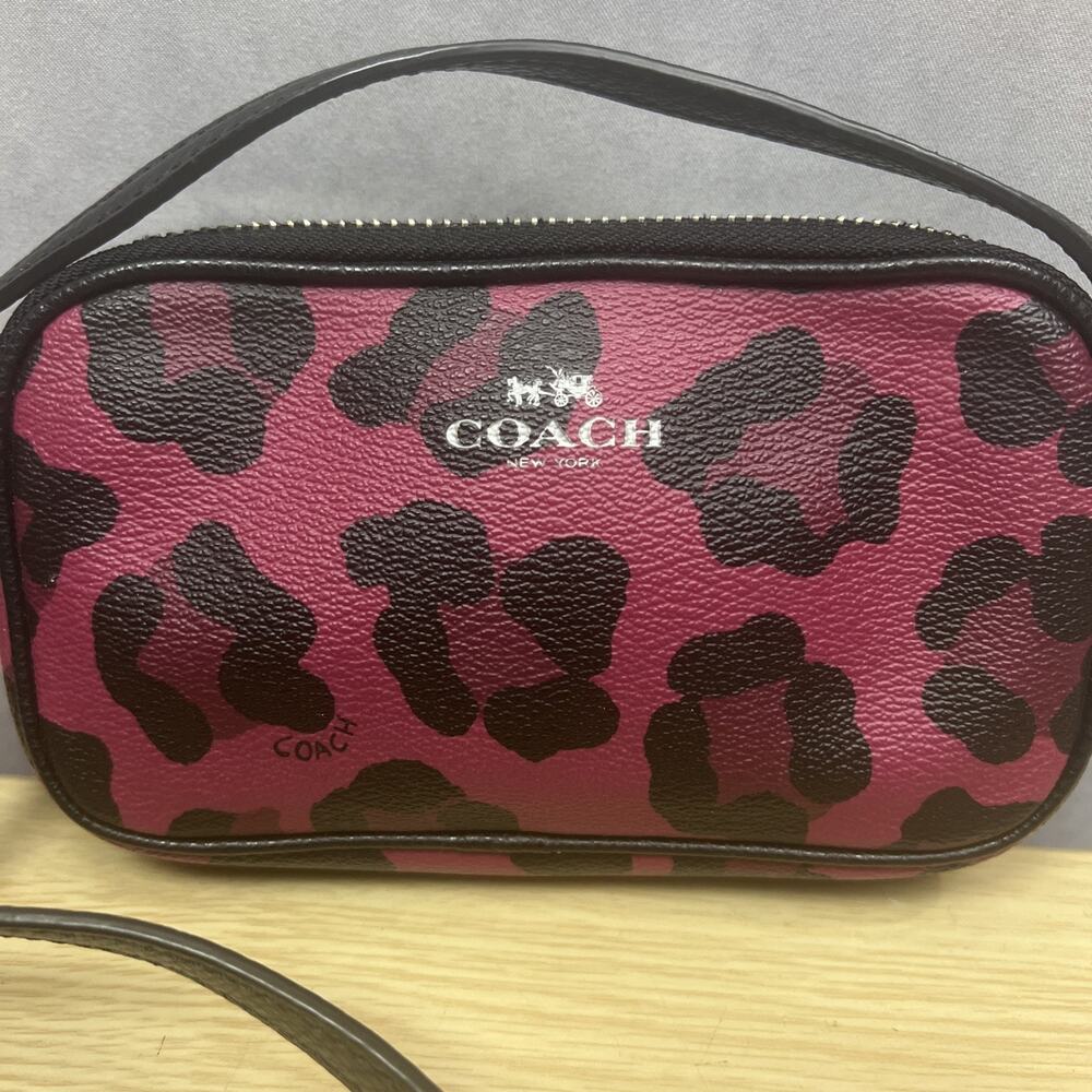 COACH Ocelot Vintage Print Pouch Crossbody Black/Red G1580 Made In Vietnam - Picture 5 of 16